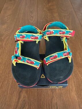 Teva Kids Black Sandals with Turquoise and Red Strap Print toddler size 9